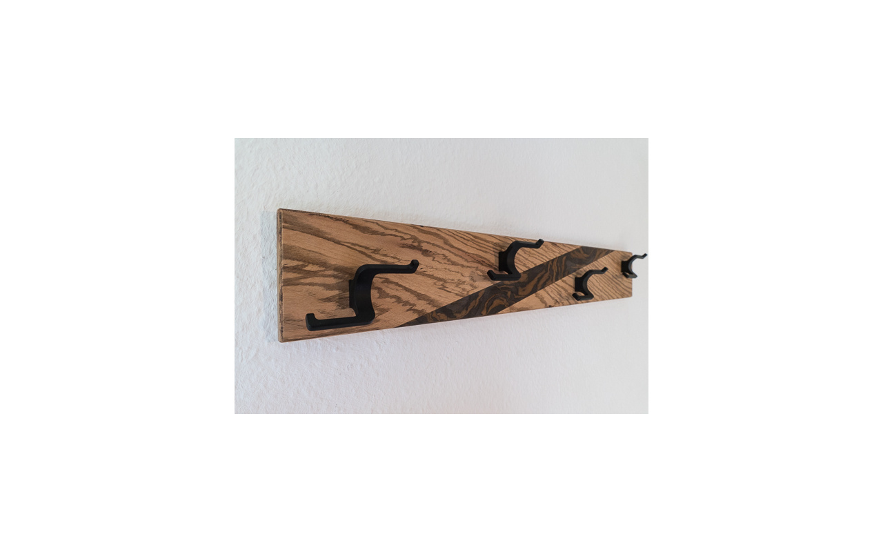 garderobenpaneel-edelholz-zebrano-bill-schwarz-600-2672
